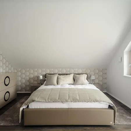 Ξενοδοχείο με διαμερίσματα Tatiana