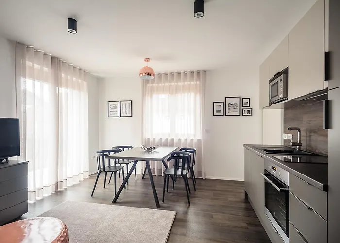 Tatiana Aparthotel Bled