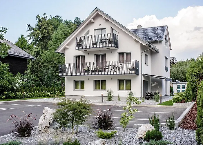 Aparthotel Tatiana 4*