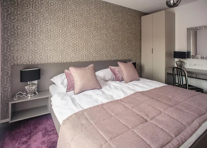 Tatiana Aparthotel 4*